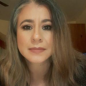 Meet your Posher, Mariela